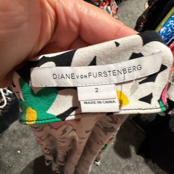 Diane von Fürstenberg Daisy wrap dress - Picture 5 of 5